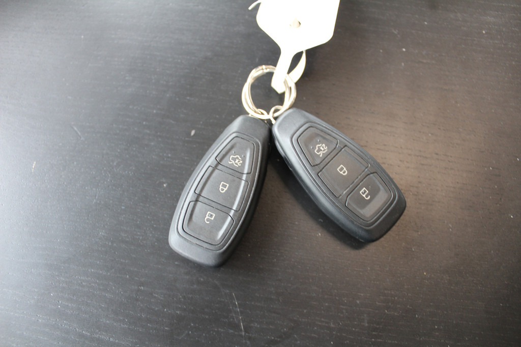 Ford Kuga (L321JB) met abonnement