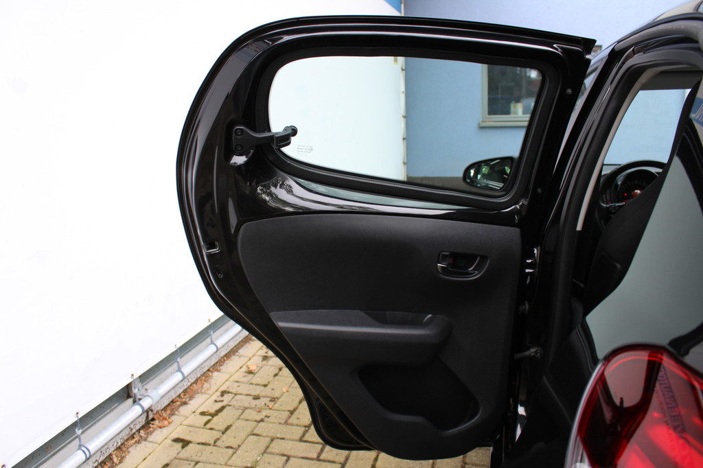 Peugeot 108 (H194RN) met abonnement