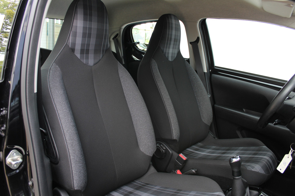 Peugeot 108 (H194RN) met abonnement