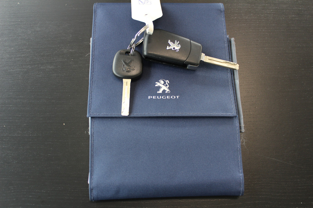 Peugeot 108 (H194RN) met abonnement