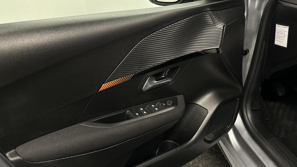 Peugeot 208 (S896ZF) met abonnement