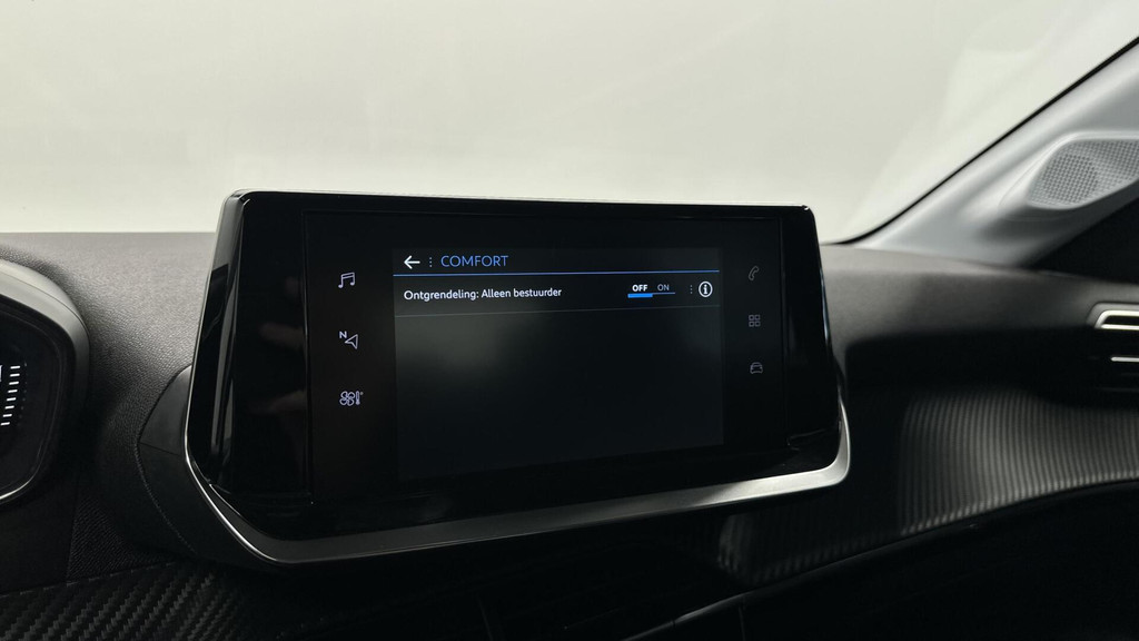 Peugeot 208 (S896ZF) met abonnement