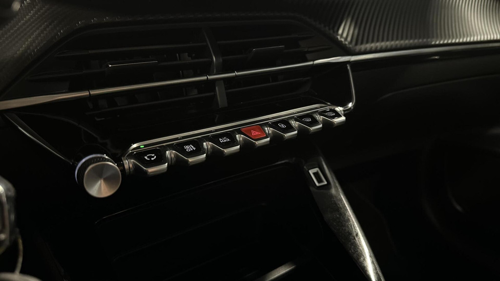 Peugeot 208 (S896ZF) met abonnement