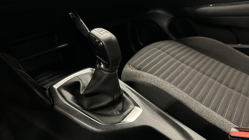 Peugeot 208 (S896ZF) met abonnement