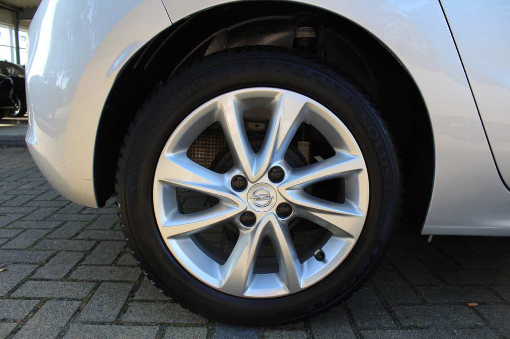 Opel Corsa (P379SN) met abonnement