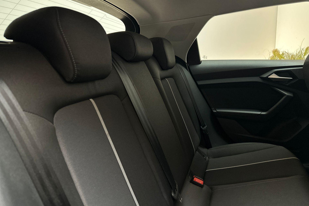 Audi A1 (R882GK) met abonnement