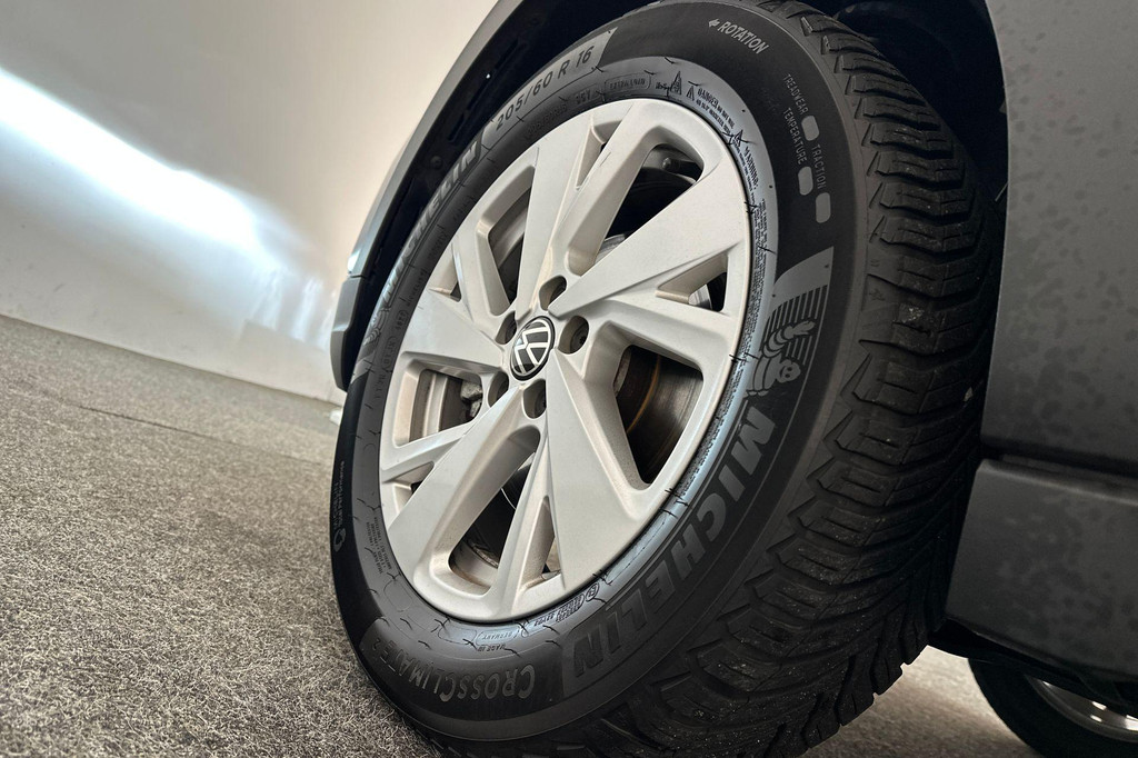 Volkswagen Taigo (T114TB) met abonnement