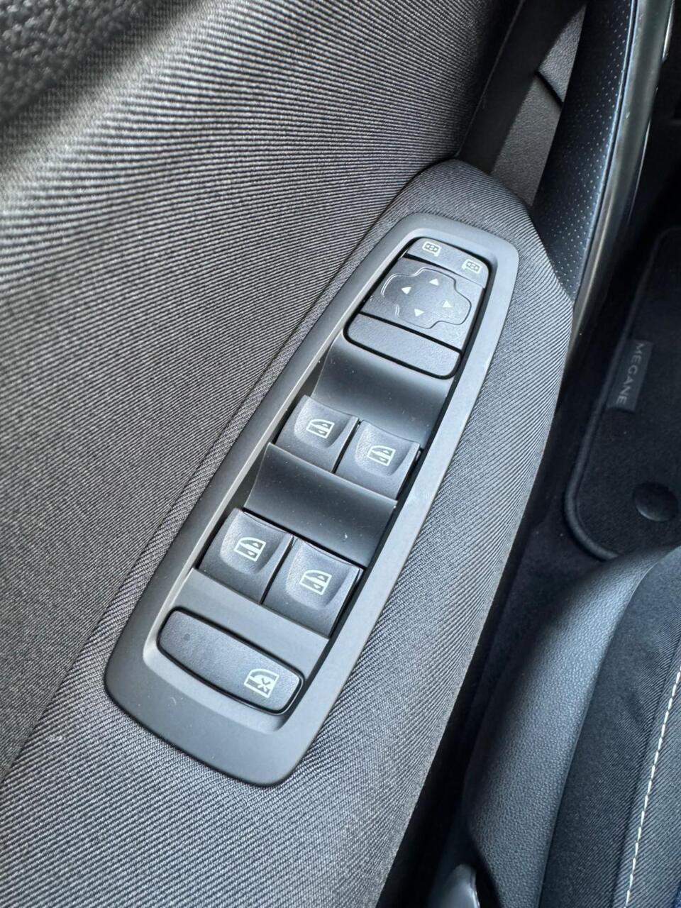 Renault MEGANE Estate (J798JF) met abonnement