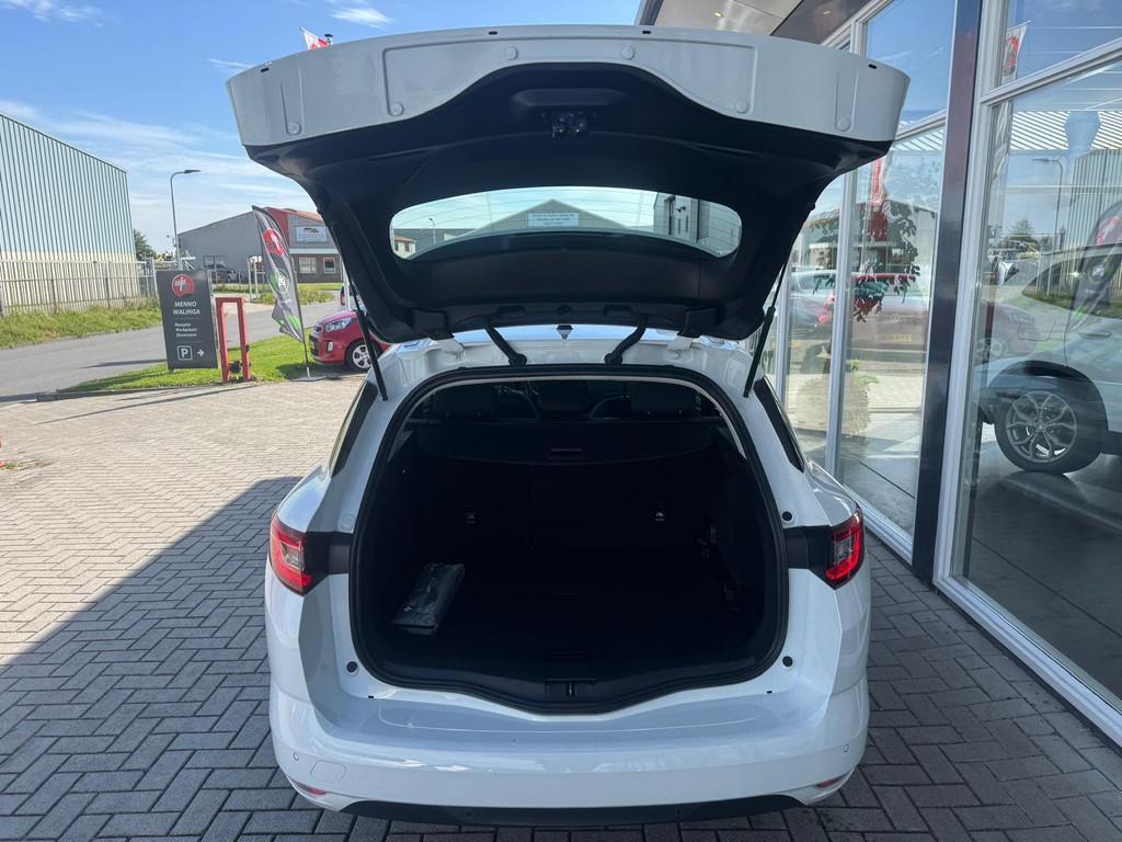 Renault MEGANE Estate (J798JF) met abonnement