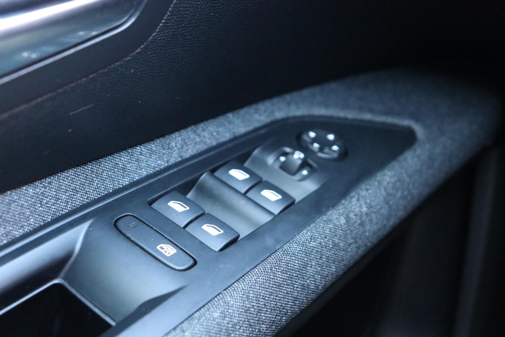 Peugeot 5008 (S115BB) met abonnement