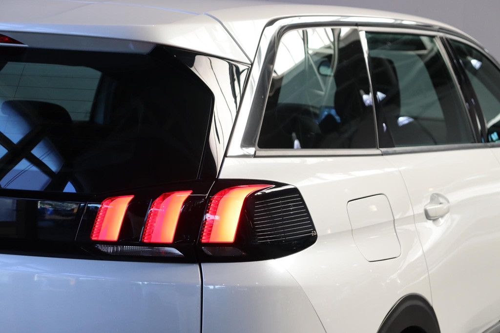 Peugeot 5008 (S115BB) met abonnement