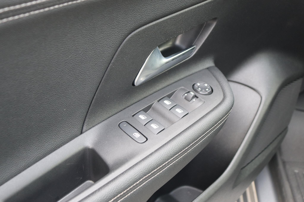 Opel Mokka-e (GFG88K) met abonnement