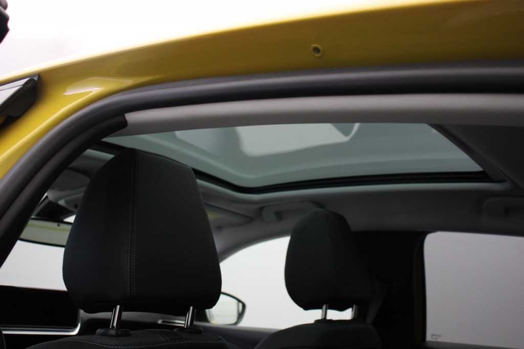 Peugeot 208 (J673KJ) met abonnement