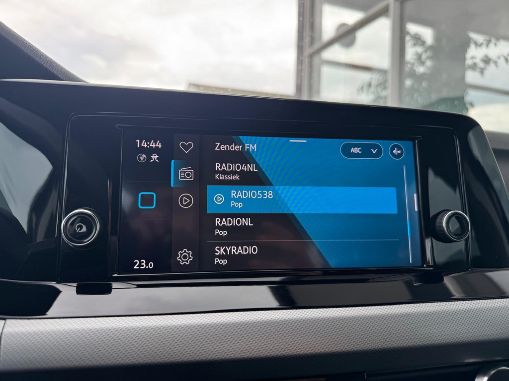 Volkswagen Golf (J065XK) met abonnement