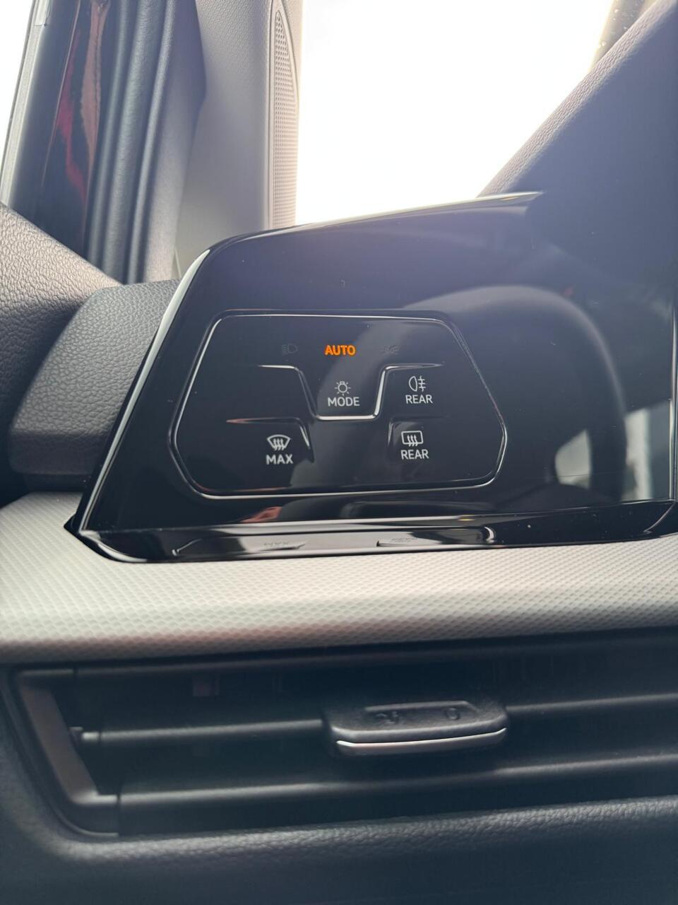 Volkswagen Golf (J065XK) met abonnement