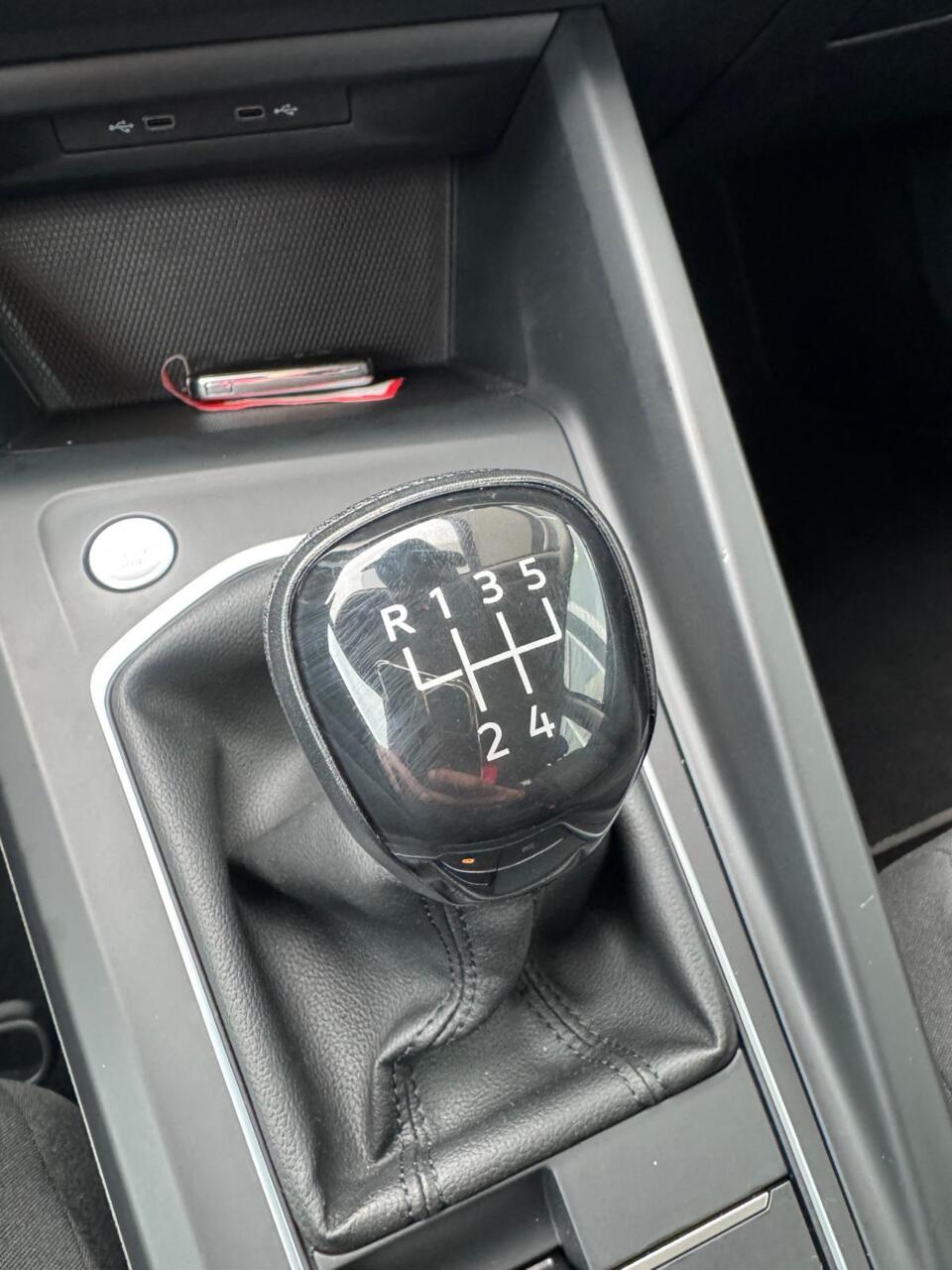 Volkswagen Golf (J065XK) met abonnement