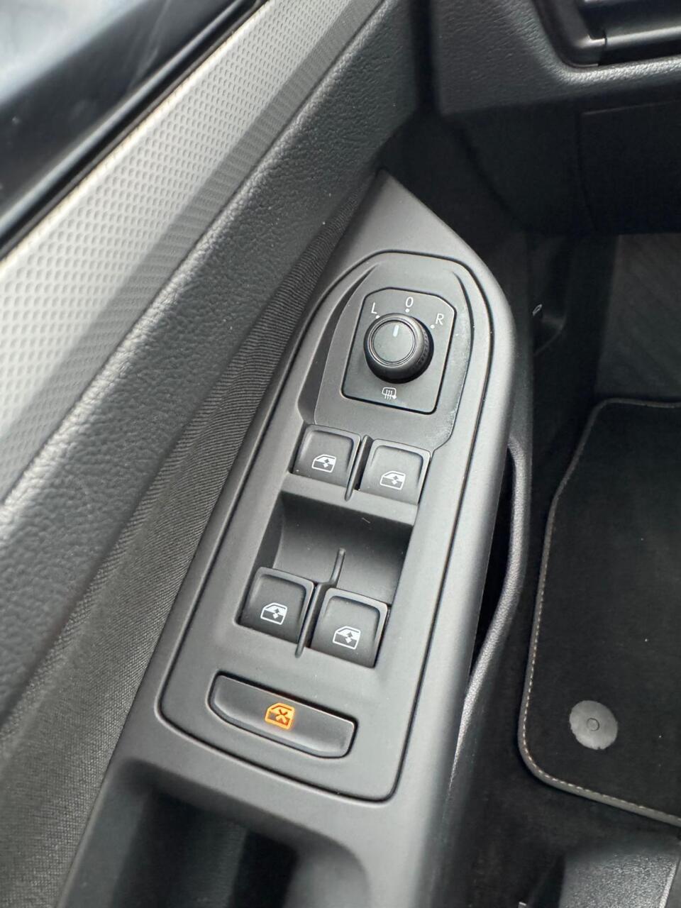 Volkswagen Golf (J065XK) met abonnement