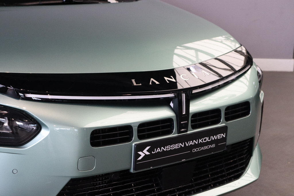 Lancia Ypsilon (GRL16P) met abonnement