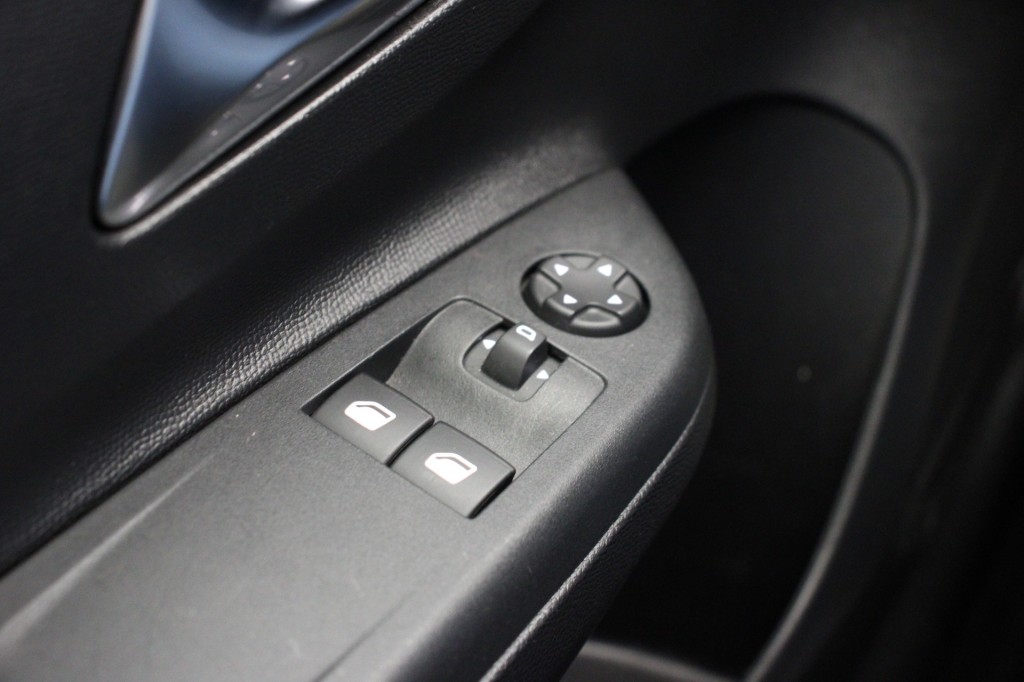 Opel CORSA-E (T050SP) met abonnement