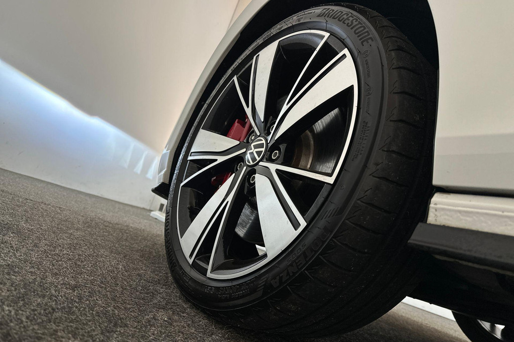 Volkswagen Golf GTE (JFP29N) met abonnement