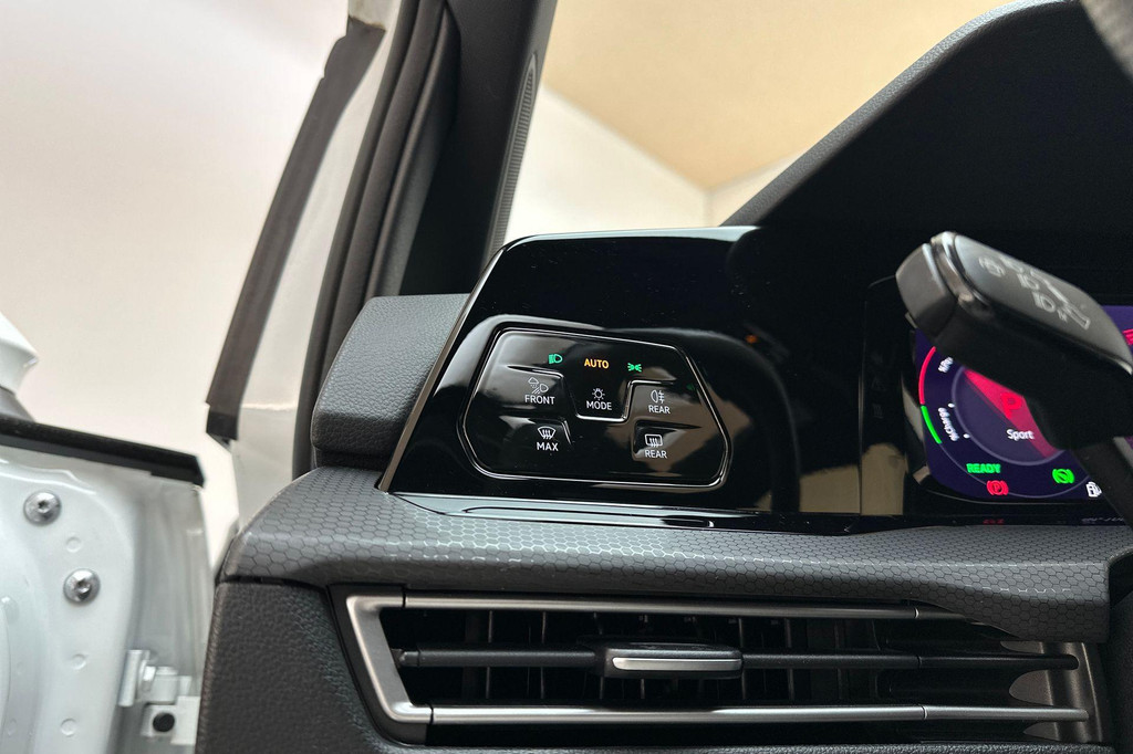 Volkswagen Golf GTE (JFP29N) met abonnement