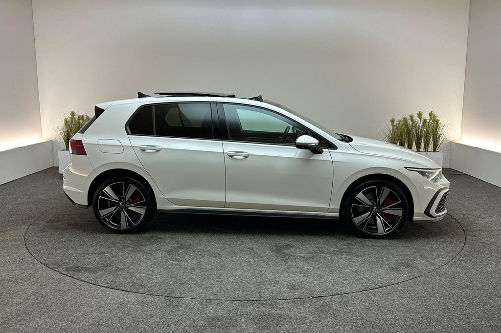 Volkswagen Golf GTE (JFP29N) met abonnement