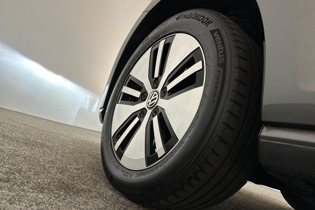 Volkswagen e-Golf (J228HX) met abonnement