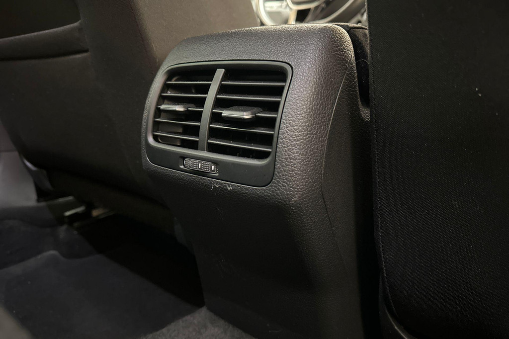 Volkswagen e-Golf (J228HX) met abonnement