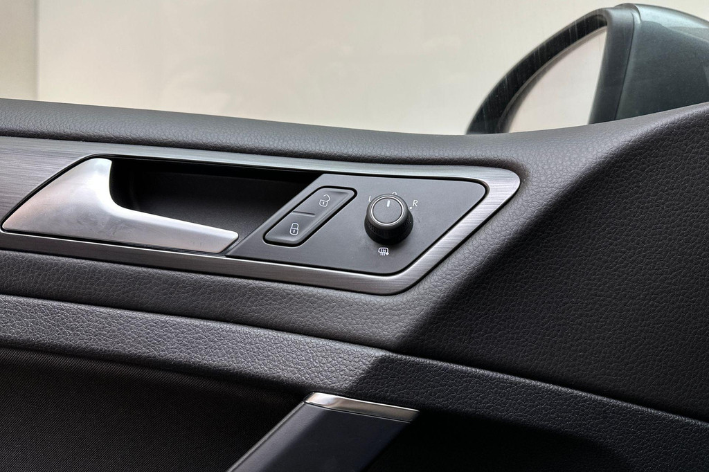 Volkswagen e-Golf (J228HX) met abonnement