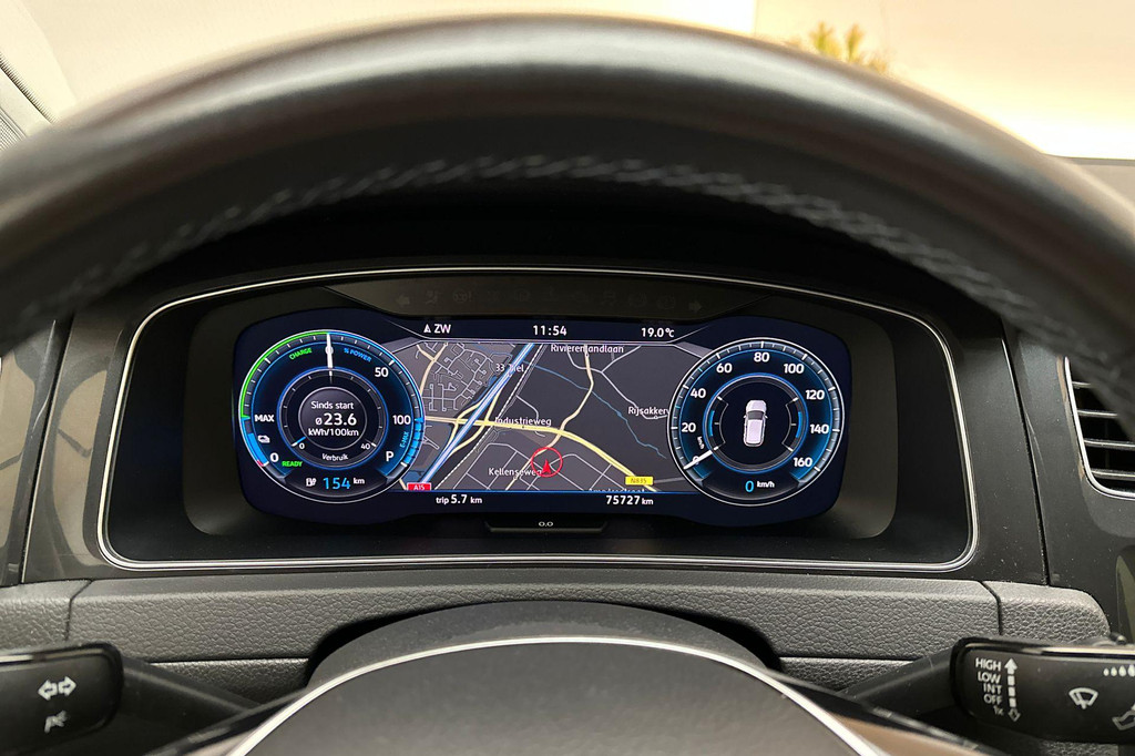 Volkswagen e-Golf (J228HX) met abonnement