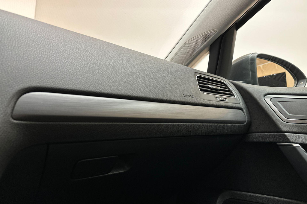 Volkswagen e-Golf (J228HX) met abonnement