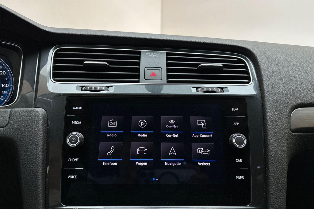 Volkswagen e-Golf (J228HX) met abonnement