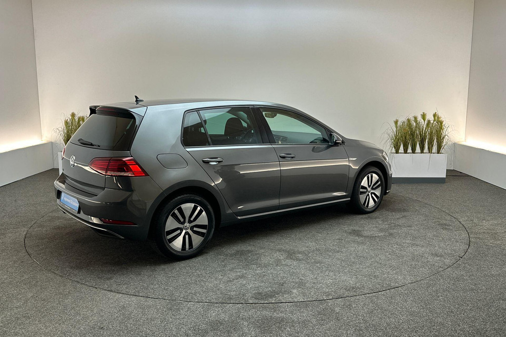 Volkswagen e-Golf (J228HX) met abonnement