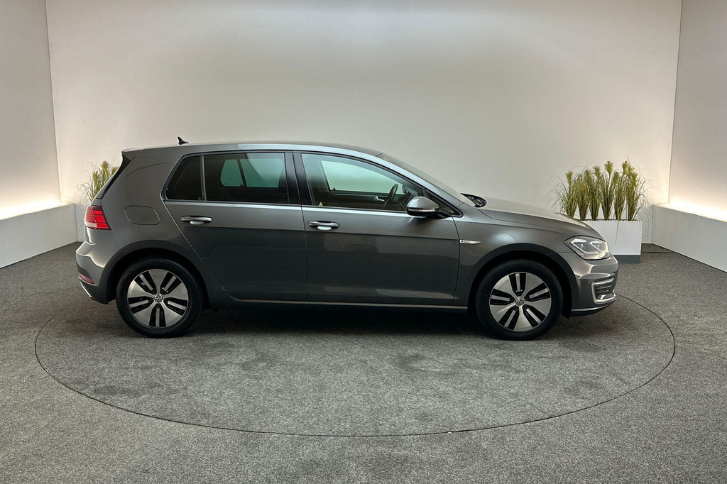 Volkswagen e-Golf (J228HX) met abonnement