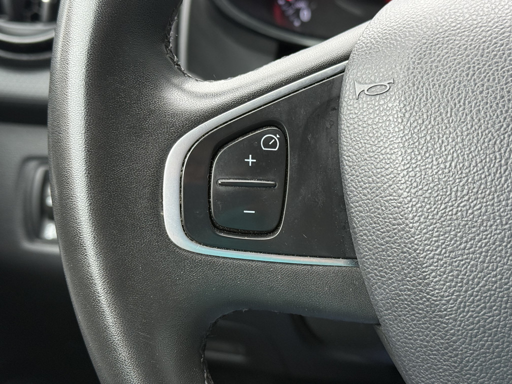 Renault Clio (H887JT) met abonnement