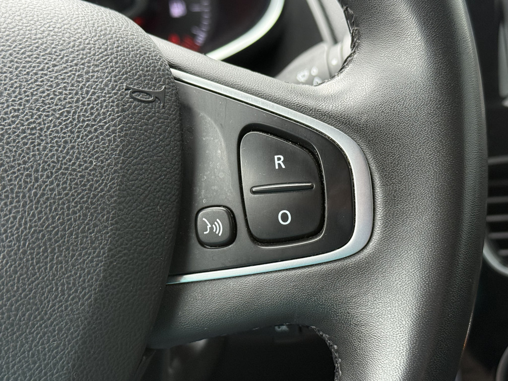 Renault Clio (H887JT) met abonnement