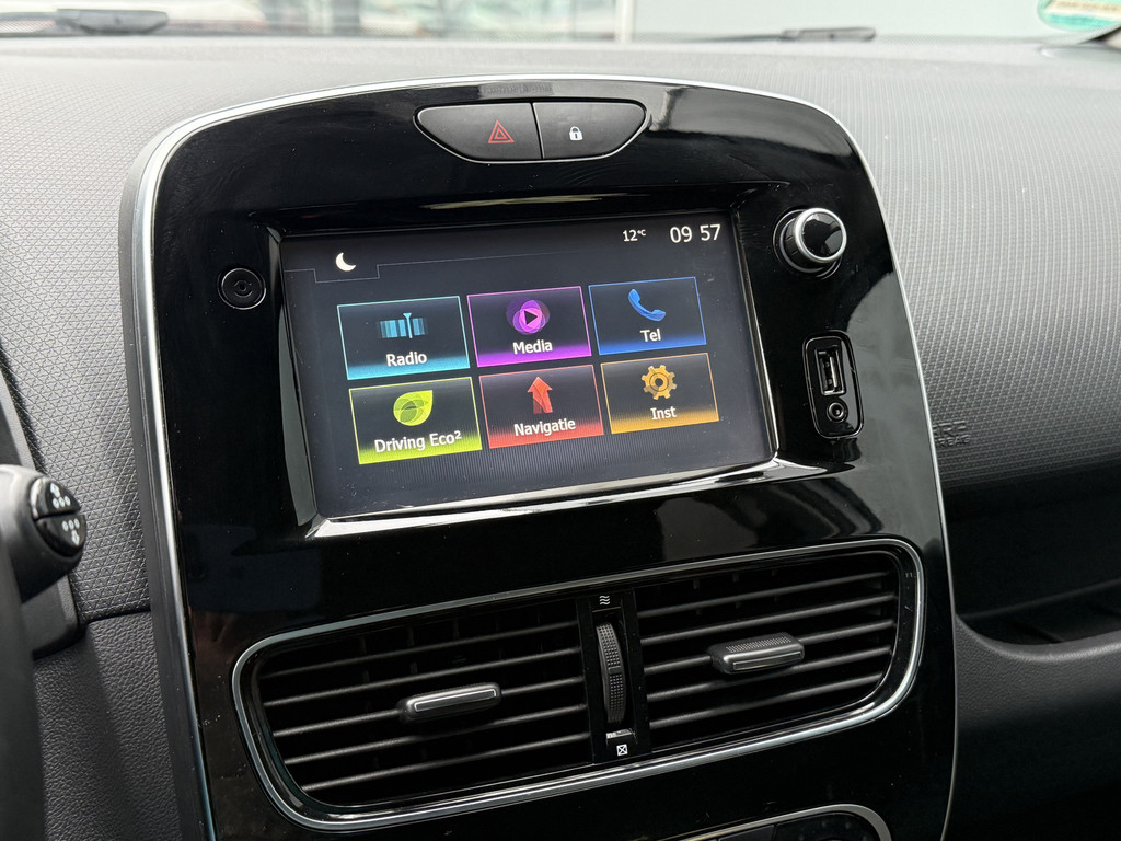 Renault Clio (H887JT) met abonnement