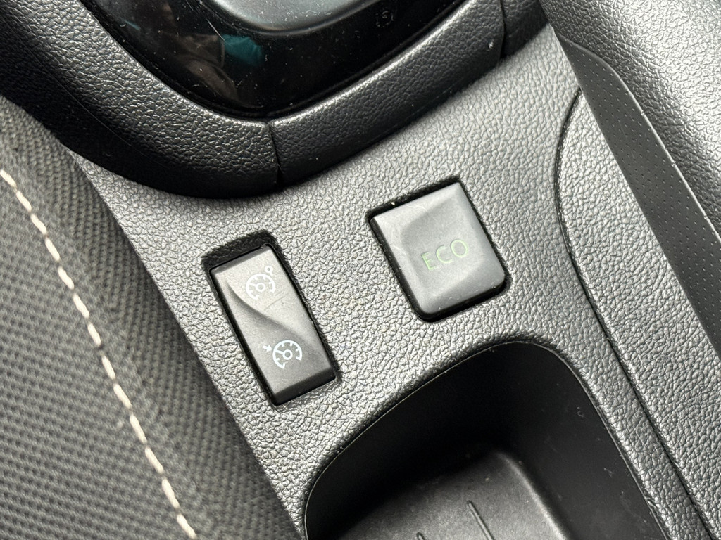 Renault Clio (H887JT) met abonnement