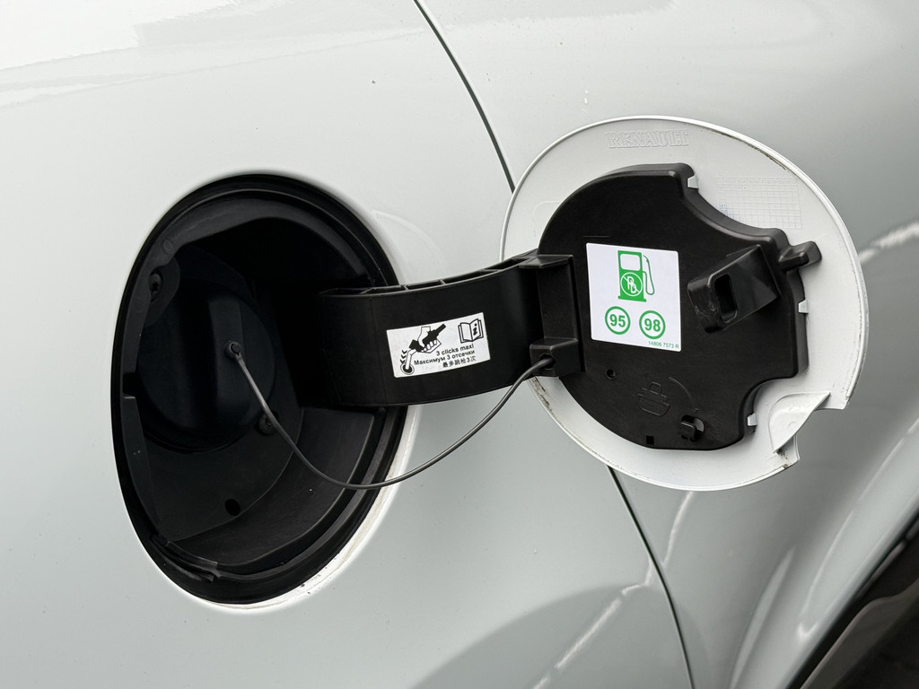 Renault Clio (H887JT) met abonnement