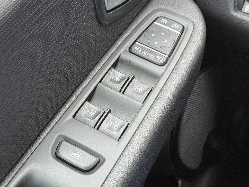 Renault Clio (H887JT) met abonnement