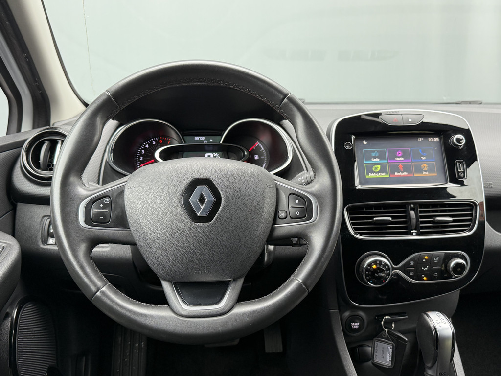 Renault Clio (H887JT) met abonnement
