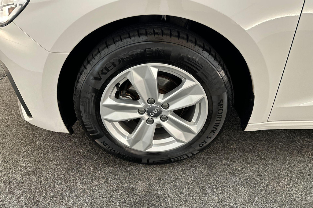 Audi A1 (J118HL) met abonnement