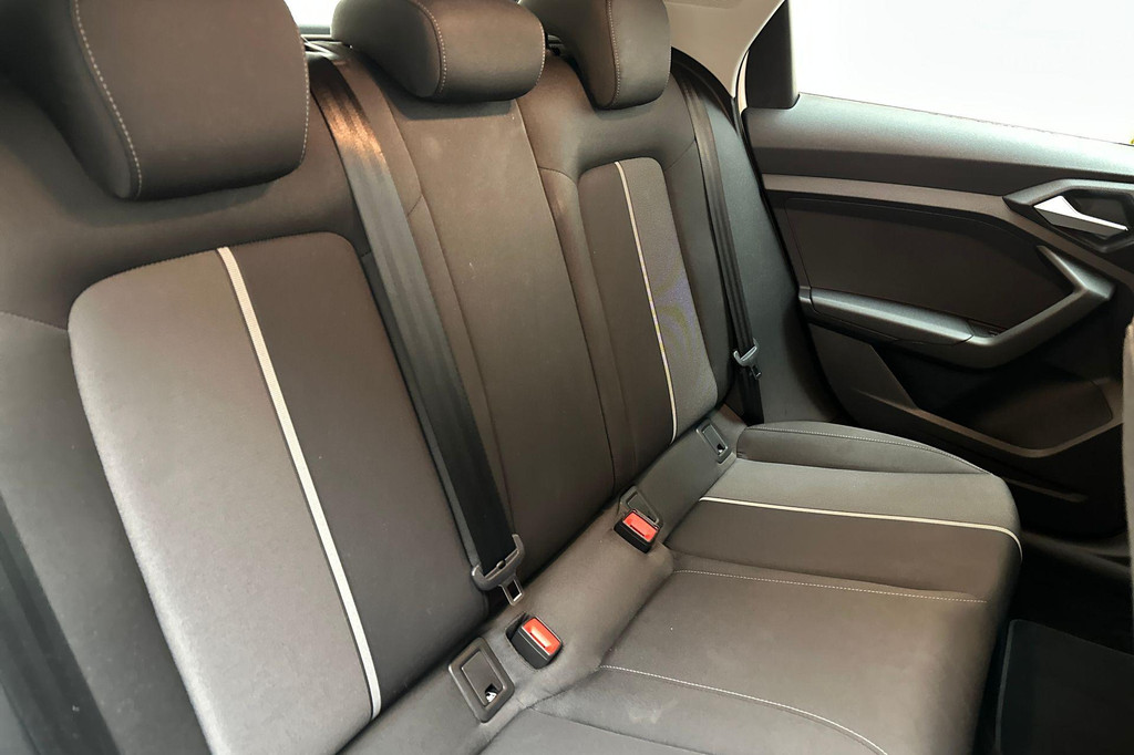 Audi A1 (J118HL) met abonnement