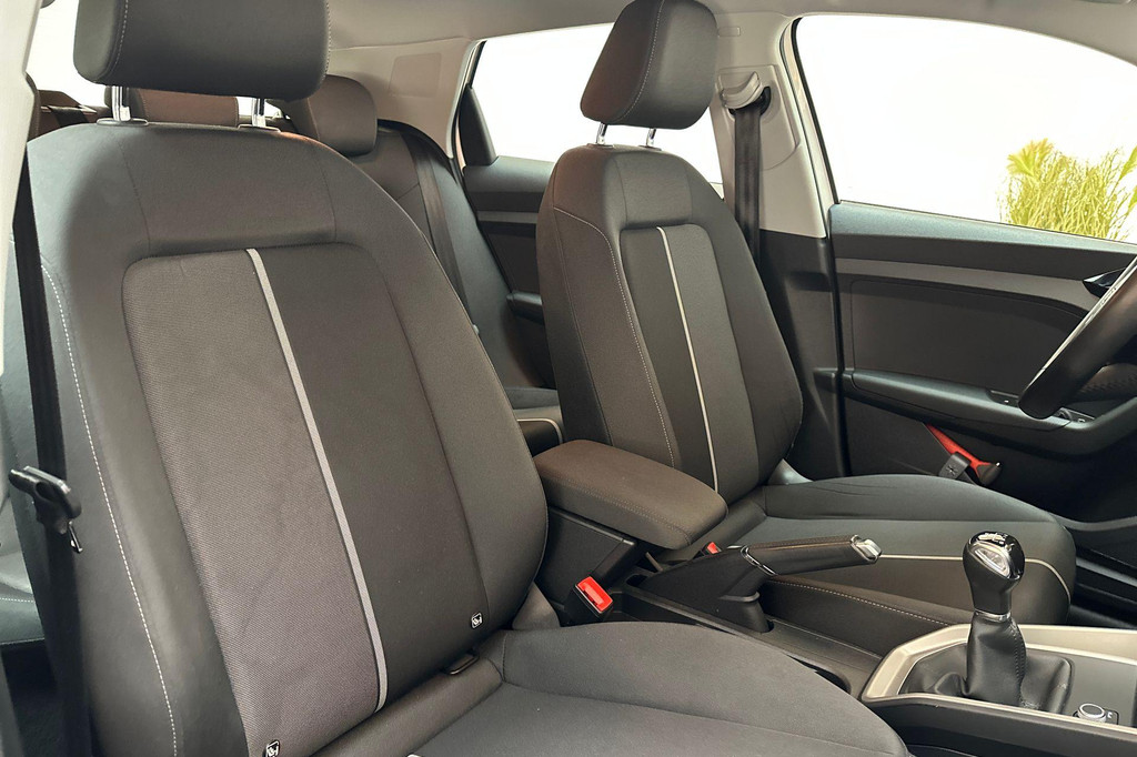 Audi A1 (J118HL) met abonnement