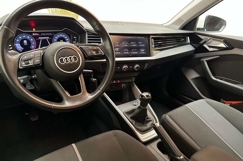 Audi A1 (J118HL) met abonnement