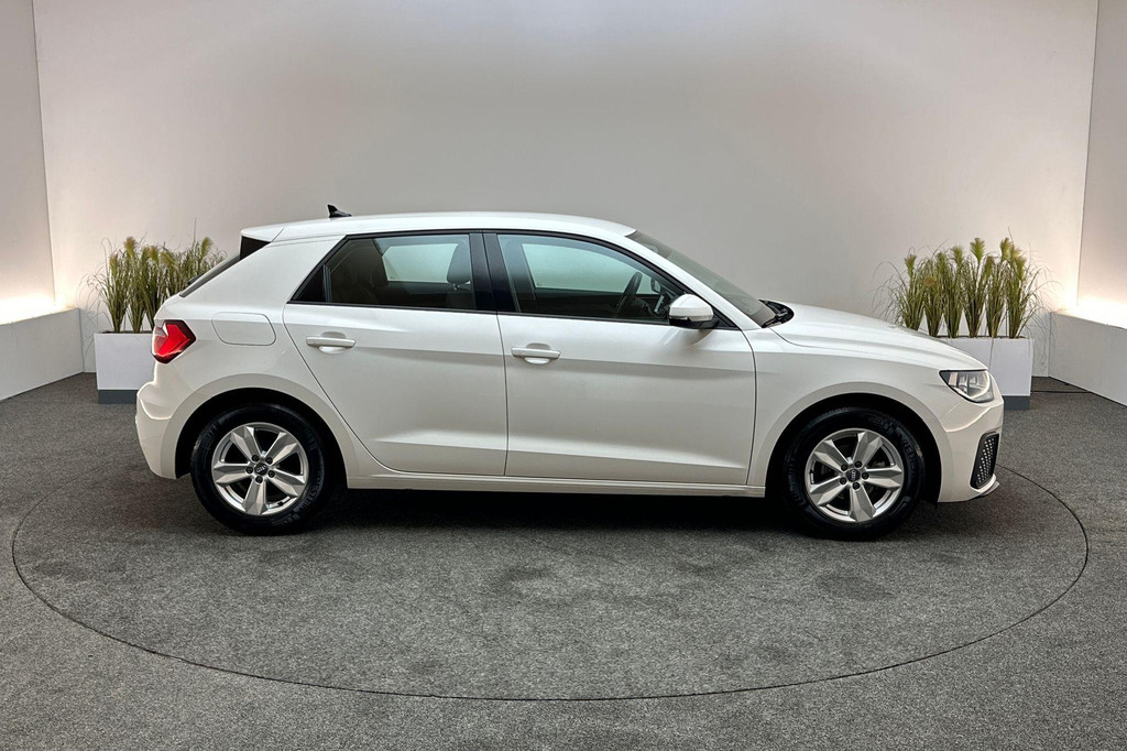 Audi A1 (J118HL) met abonnement