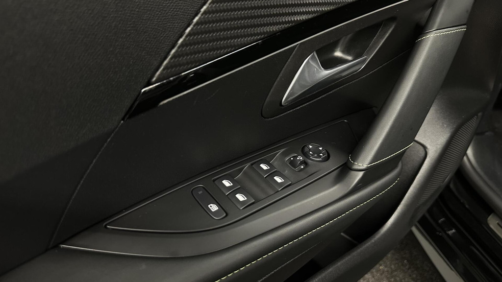 Peugeot 208 (L305XG) met abonnement