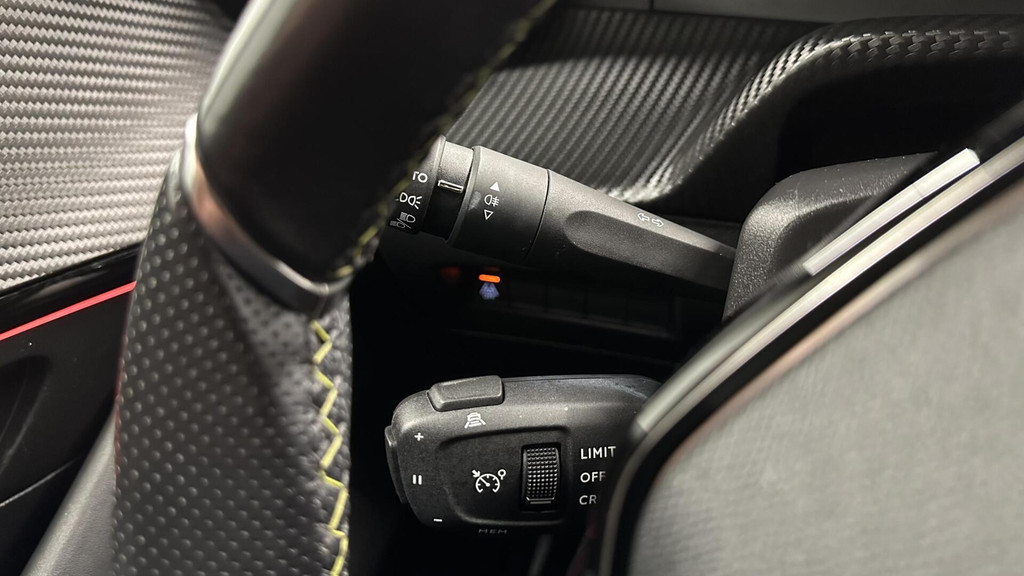 Peugeot 208 (L305XG) met abonnement