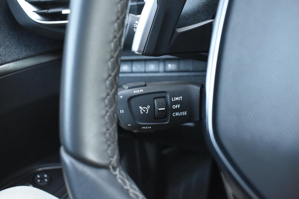 Peugeot 3008 (JFX65J) met abonnement