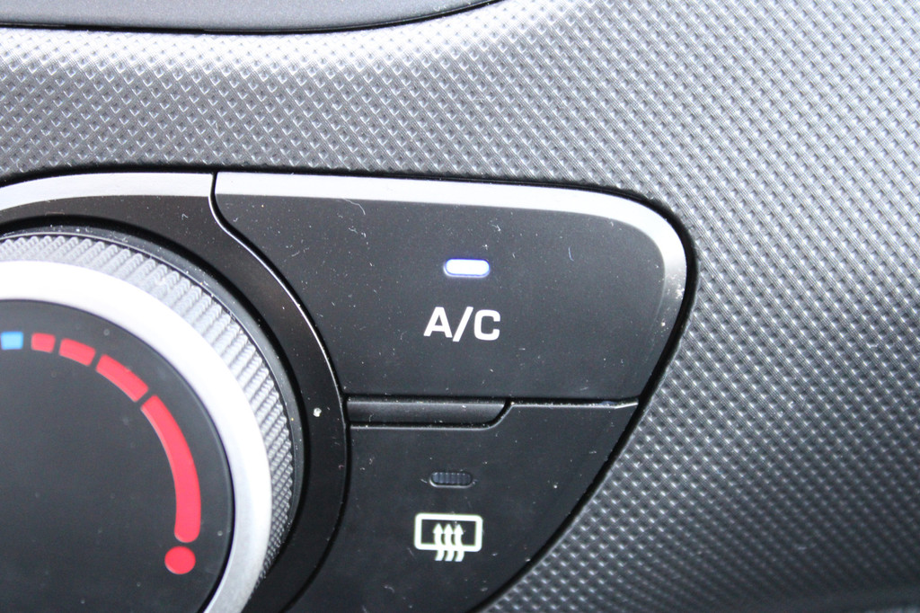 Hyundai i10 (ZH021Z) met abonnement